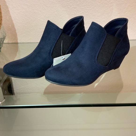 croft & barrow Shoes - SOLD‼️Croft & Barrow Serf suede Bootie NWT size 7